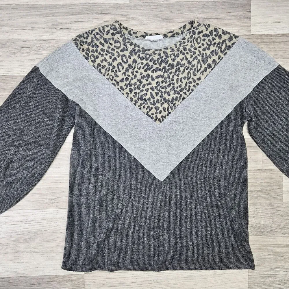 FIRST LOVE Womens Gray Leopard Print Color Block Oversized Sweater Size Small